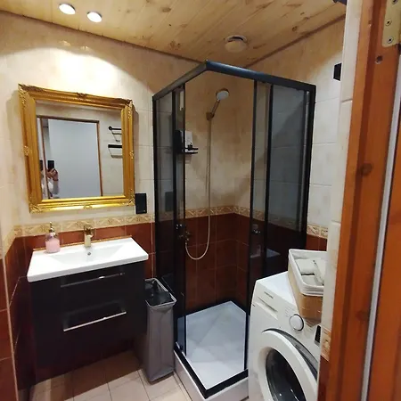 Kitse 26 Apartment- Free Parking *